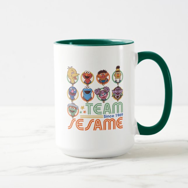 Sesamstraße | Team Sesame Seit 1969 Tasse (Rechts)