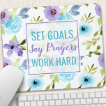 Set Goals Say Gebete arbeiten harte Farbe Blume Mousepad<br><div class="desc">Set Goals Say Gebete arbeiten harte Wasserfarbe Blumenmouse Pad. Dieses Design zeigt wunderschöne mädchenhafte Aquarellfarben-Blume mit dem motivierend Zitat Set Goals Say Gebets hart arbeiten. Personalisieren Sie dieses benutzerdefinierte Design mit Ihrem eigenen Namen,  Text oder Zitat.</div>