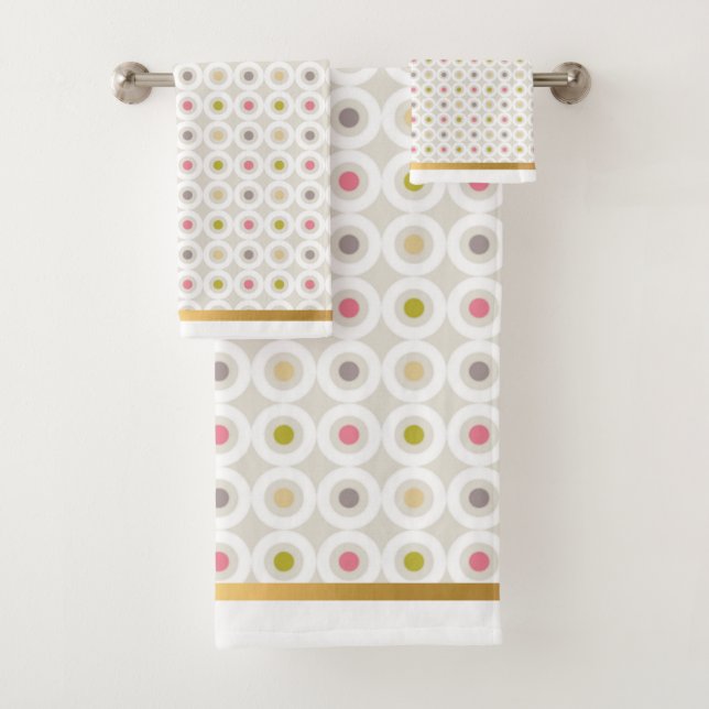 SET "WHITE NEUTRAL CIRCLE GOLD BADEZIMMER TOWEL" (Insitu)