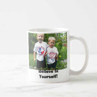Seth und Caleb glauben an selbst Tasse