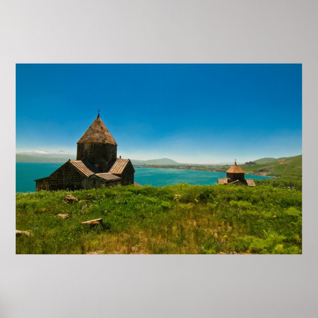 Sevan Kloster Landschaft Poster (Vorne)