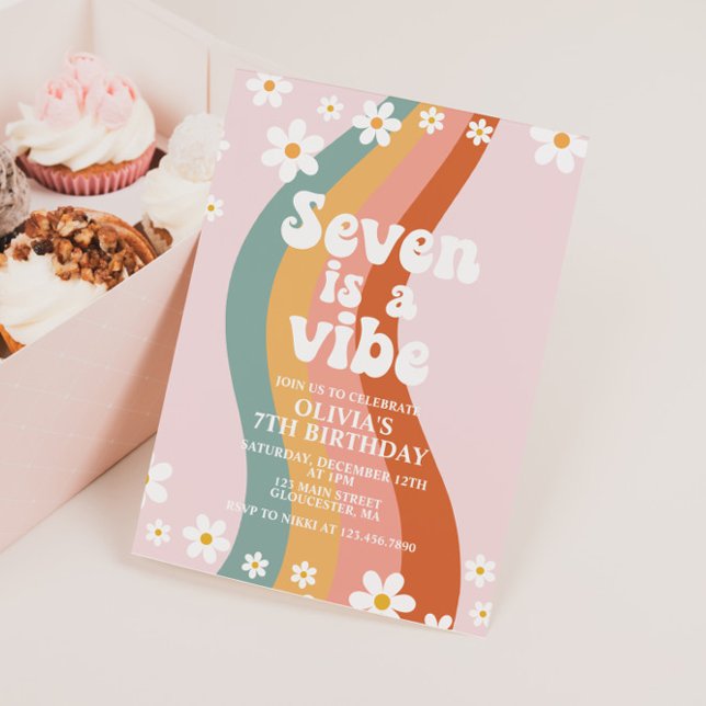 Seven ist ein Vibe Groovy daisy Regenbogen 7. Gebu Einladung (Von Creator hochgeladen)
