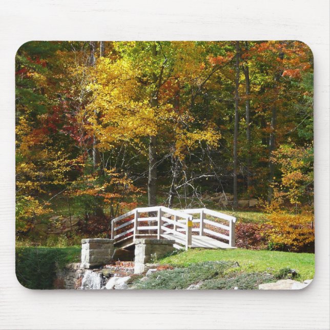 Seven Springs Fall Bridge I Herbstlandschaft Mousepad (Vorne)