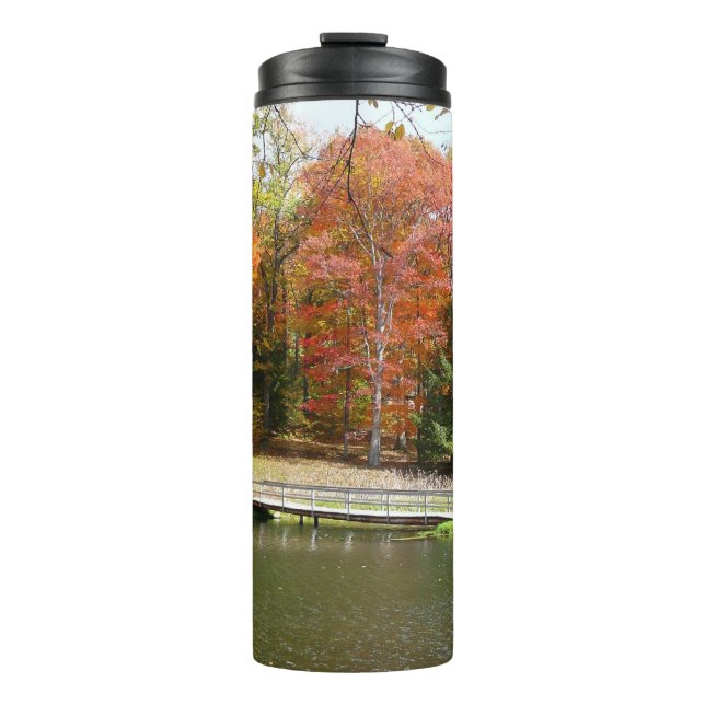 Seven Springs Fall Bridge III Herbstlandschaft Thermosbecher (Vorderseite)
