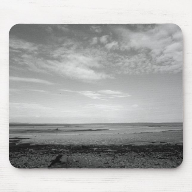 Severn Estuary at Penarth (B&W) Mousepad (Vorne)