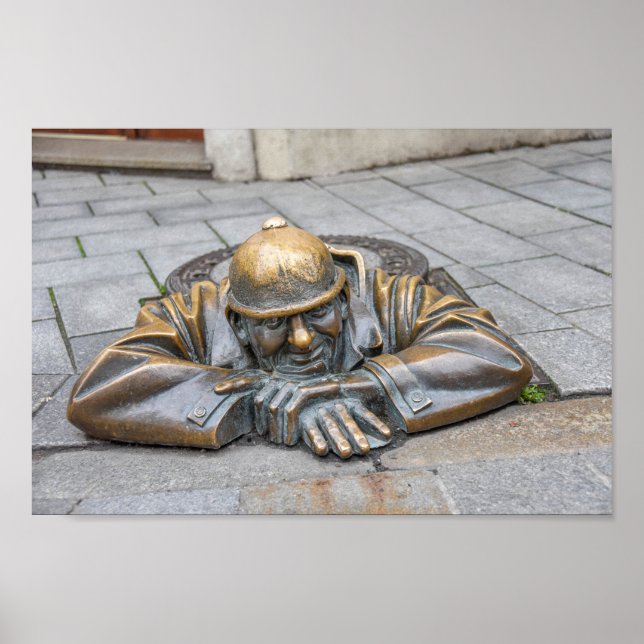 Sewer Worker Bronze Statue, Bratislava, Slowakei Poster (Vorne)