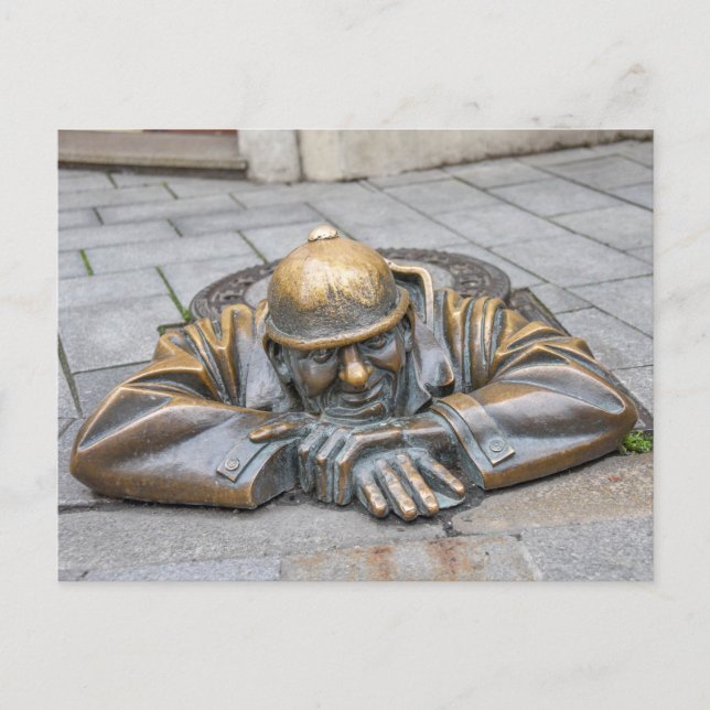 Sewer Worker Bronze Statue, Bratislava, Slowakei Postkarte (Vorderseite)