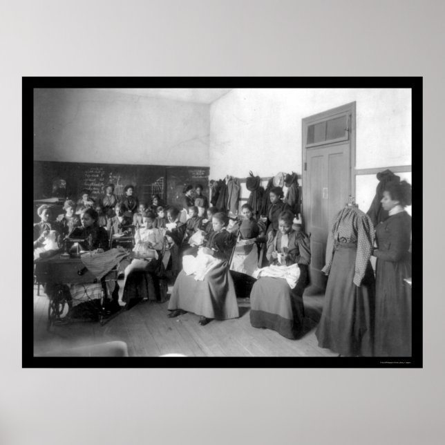 Sewing Class Howard University 1900 Poster (Vorne)