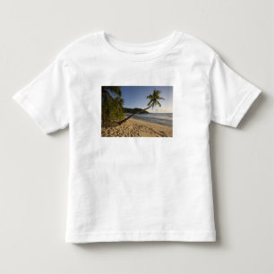 Seychellen, Mahe-Insel, Anse Takamaka-Strand, Kleinkind T-shirt