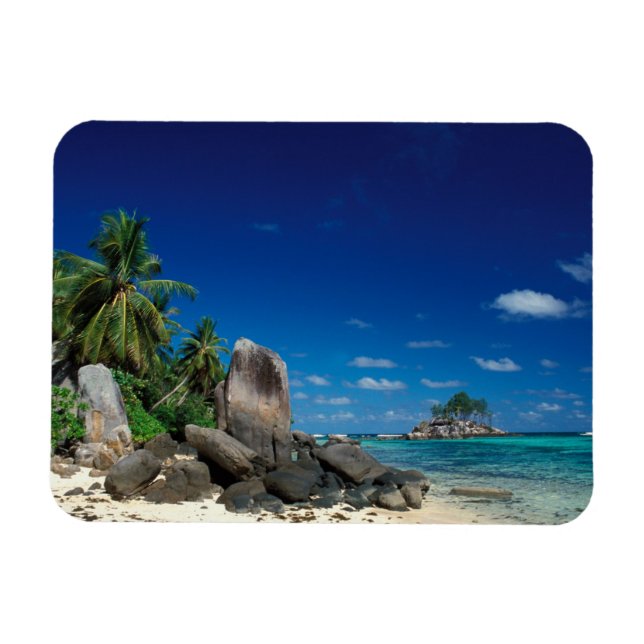 Seychellen, Mahe Island, Anse Royale Beach. Magnet (Horizontal)
