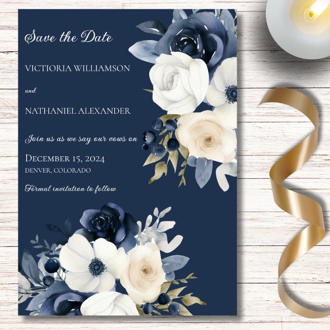 Shades of Blue & White Floral on Navy Save The Date (Von Creator hochgeladen)