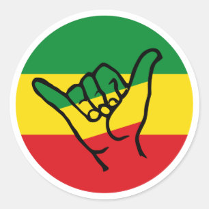 Shaka Hand mit Reggae-Farben Runder Aufkleber