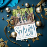 Shalom Lettering Hanukkah Foto Card Feiertagskarte<br><div class="desc">handgeschriebener "Shalom" mit gezeichnetem Olivenzweig,  bearbeitbarer Farbe und Skala; optionale Meldung auf der Rückseite oder zusätzliche Fotos</div>