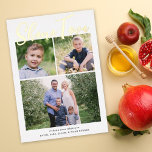 Shana Tova Rosh Hashanah Holiday Foto Goldene Fore<br><div class="desc">Diese Rosh Hashanah Ferienfotokarte ist mit einem klassischen weißen Hintergrund und dem Gruß "Shana Tova" in Goldfolie versehen. Dieses Design beherbergt drei Foto, ein horizontales und zwei quadratisches Foto. Auf der Rückseite finden Sie den gleichen weißen Hintergrund, zu dem Sie dieses Design durch das Hinzufügen eines weiteren Fotos und/oder Textes...</div>