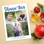 Shana Tova Rosh Hashanah Multi-Foto Holiday Foto Feiertagskarte<br><div class="desc">Diese moderne Rosh Hashanah Foto-Karte zeichnet sich durch einen schlichten weißen Hintergrund mit modernen Kalligrafien in blau aus. Der Gruß auf der Vorderseite sagt "Shana Tova". Es bietet drei Foto (zwei quadratische und eine waagerechte). Auf der Rückseite befindet sich ein koordinierender blauer Hintergrund, der entfernt oder angepasst werden kann. Design-Tipp:...</div>