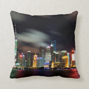 Shanghai Skyline bei Nacht Kissen