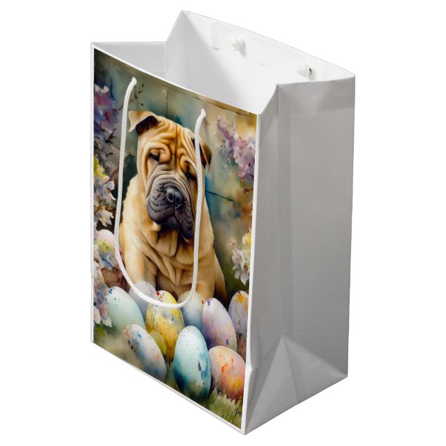Shar Pei Dog mit Ostereier Urlaub Mittlere Geschenktüte (Vorderseite Schrägansicht)