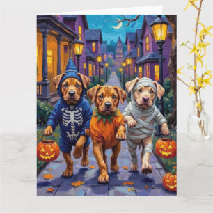 Shar Pei Hunde beim Trick-or-Treaten an Halloween- Karte