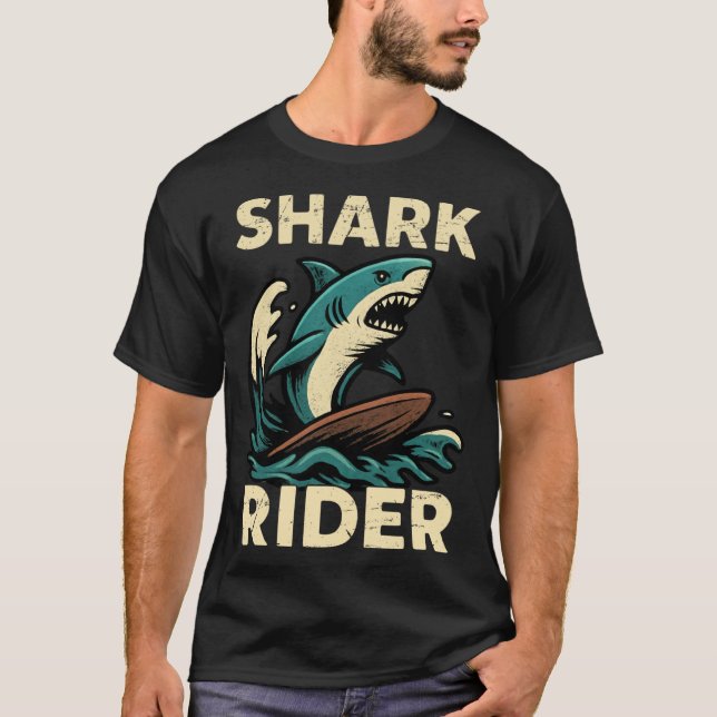 Shark Rider Surfing Vibe family T-Shirt (Vorderseite)