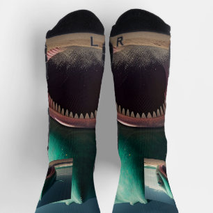 Shark sculpture on the beach socken