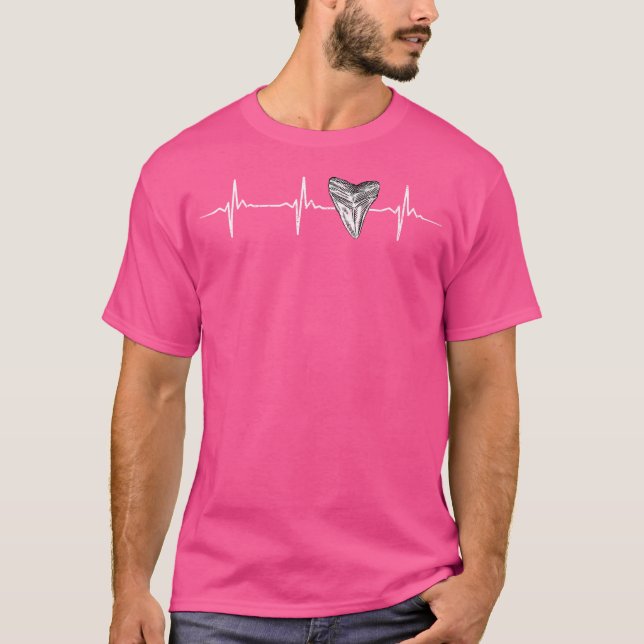 Shark the Collector Fossil Hunter Heart Ekg T-Shirt (Vorderseite)