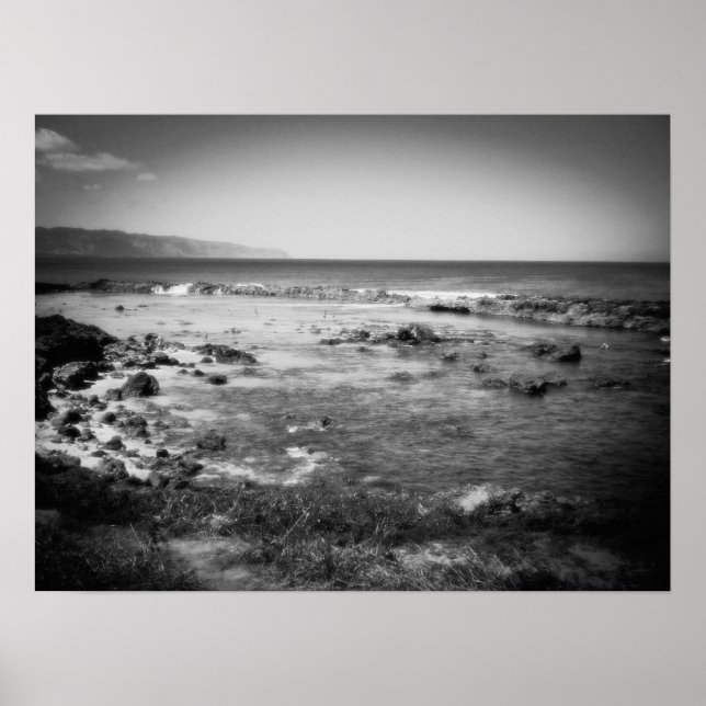 Sharks Cove, Oahu B&W Poster (Vorne)