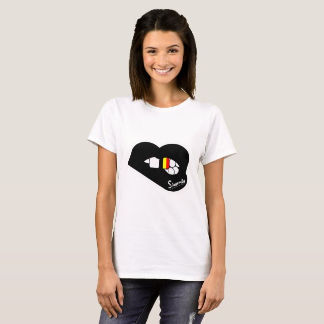 Sharnias Lippenbelgien-T - Shirt (schwarze Lippen) (Vorne ganz)