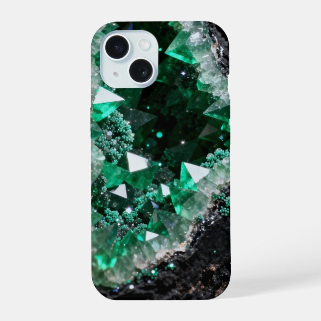 Shattered Emerald Geode Heart iPhone 15 Hülle (Rückseite)