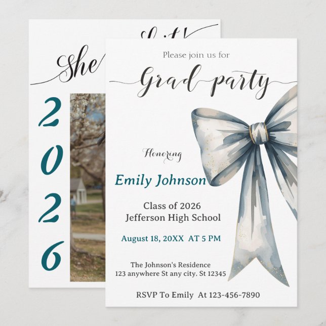 She did it Graduation invitation Photo Blue Bow  Einladung (Vorne/Hinten)