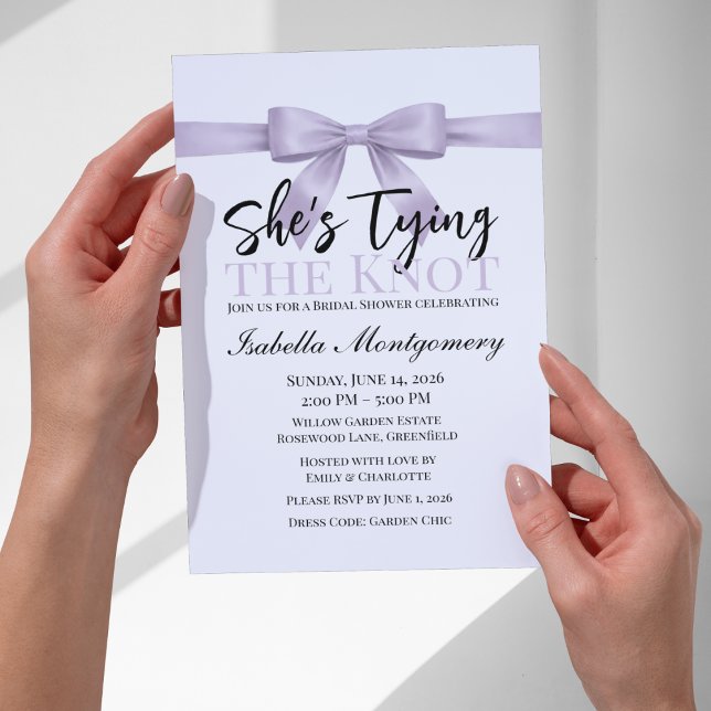 She’s Tying the Knot Theme Lavender Bow Einladung (She’s Tying the Knot Theme Lavender Bow Invitation
)
