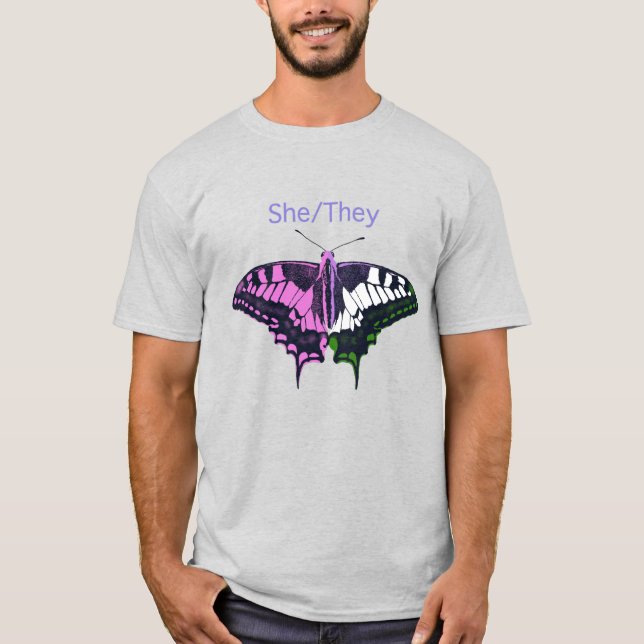 She/They Non-Binary Flag Swallowtail Butterfly T-Shirt (Vorderseite)