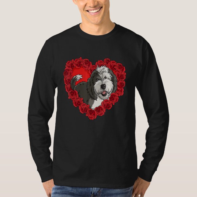 Sheepadoodle Heart Roses Valentine Day Dog Mom T-Shirt (Vorderseite)