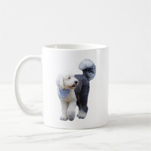 Sheepadoodle mit blauem karierten Schal Kaffeetasse