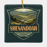 Shenandoah Nationalpark Illustration Reisen Retro Keramikornament<br><div class="desc">Shenandoah Vektorgrafik Design. Das Skyline Drive ist lang und ein weitläufiges Netz von Trails umfasst einen Abschnitt des Appalachen-Fernwegs.</div>