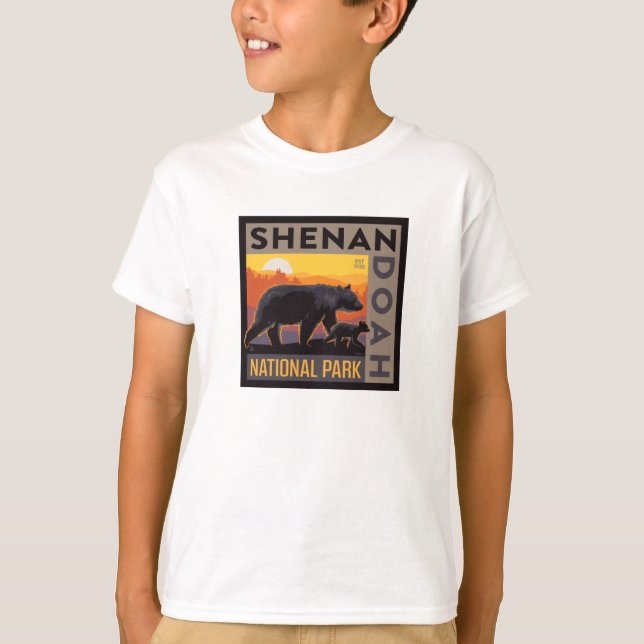 Shenandoah-Nationalpark | Mama Bear & Cubs T-Shirt (Vorderseite)