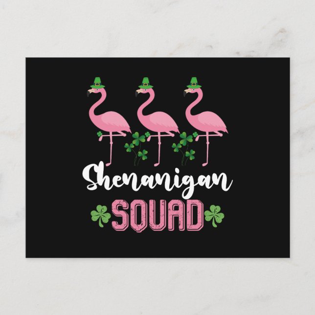 Shenanigan Squad Flamingo Leprechaun St Patrick s Postkarte (Vorderseite)