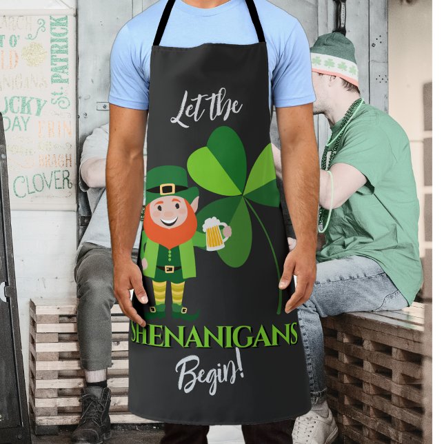 Shenanigans Leprechaun Shamrock St. Patrick’s Tag Schürze (Von Creator hochgeladen)