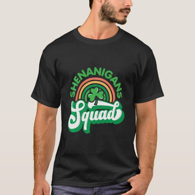 Shenanigans Squad - Funny St Patrick's Day Drinki T-Shirt (Vorderseite)