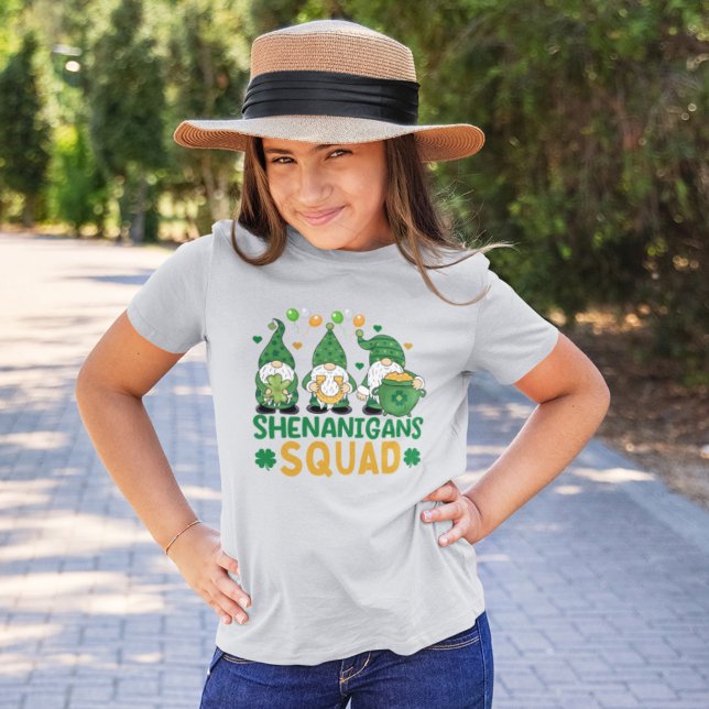 Shenanigans Squad Funny St Patrick's Day T-Shirt (Von Creator hochgeladen)