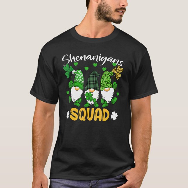 Shenanigans Squad St Patricks Day Gnomes Green Pro T-Shirt (Vorderseite)