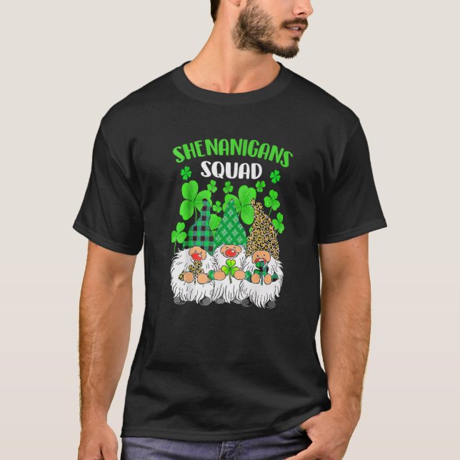 Shenanigans Squad St Patricks Day Gnomes Green Pro T-Shirt (Vorderseite)