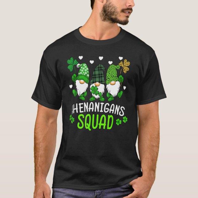Shenanigans Squad St Patricks Day Gnomes Green Pro T-Shirt (Vorderseite)