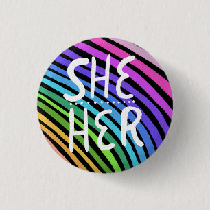 SHER Pronouns farbenfrohe handgemachte Regenbogen Button