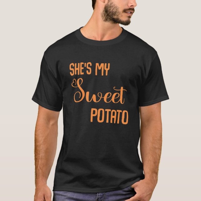 She's My Sweet Potato I Yam  Couples Thanksgiving T-Shirt (Vorderseite)