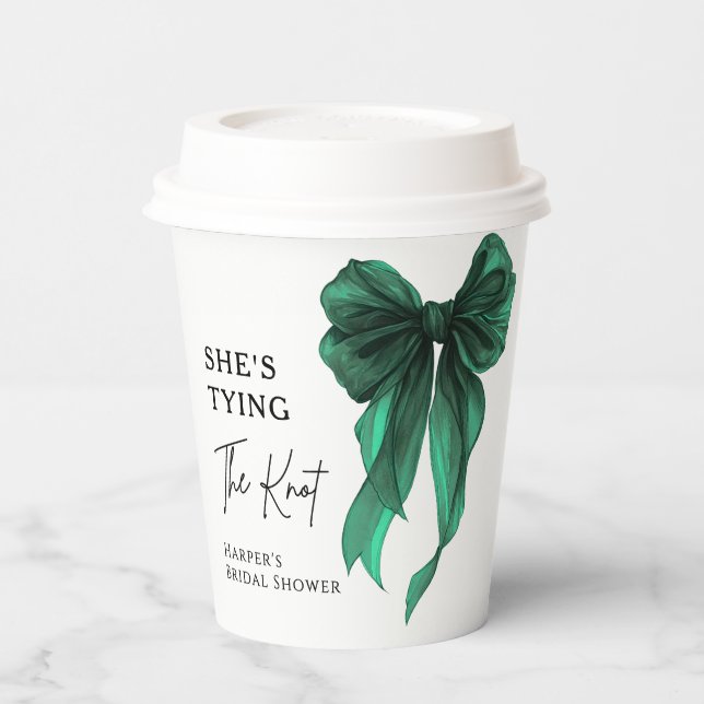 She's Tying The Knot Green Bow Bridal Shower Pappbecher (Links)