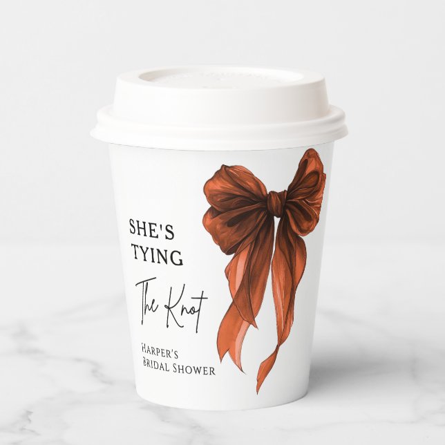 She's Tying The Knot Orange Bow Bridal Shower Pappbecher (Links)