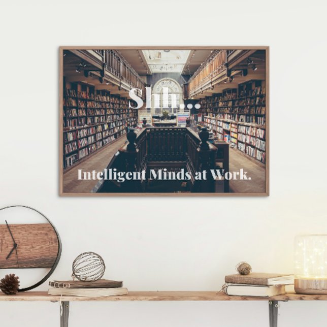 Shh... Intelligente Denkansätze in der Arbeitsbibl Leinwanddruck (Von Creator hochgeladen)