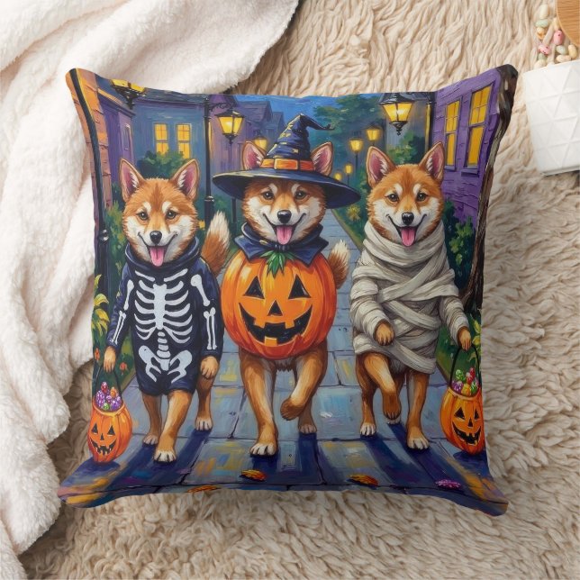 Shiba Inu Dogs in Halloween Costumes Kissen (Decke)