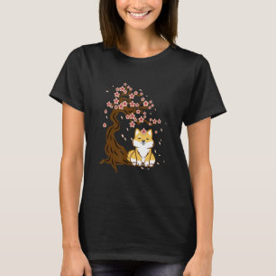 Shiba inu Hund sitzend unter Kirschblüten T-Shirt