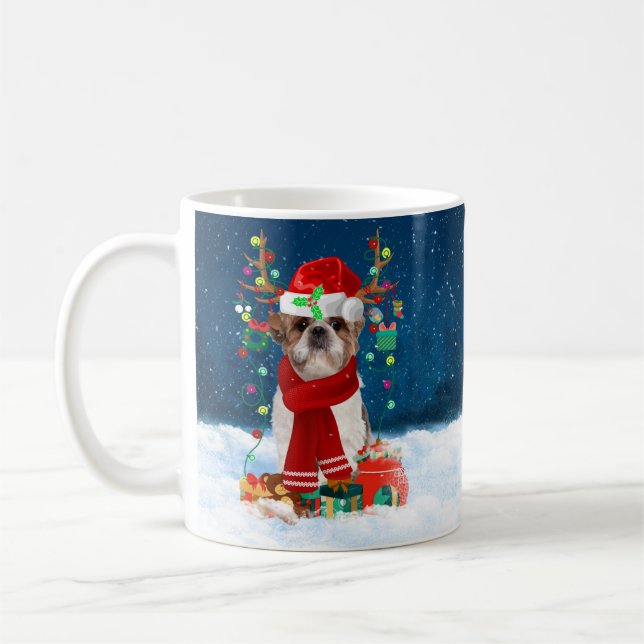 Shih Tzu Dog in Snow mit Weihnachtsgeschenken Kaffeetasse (Links)